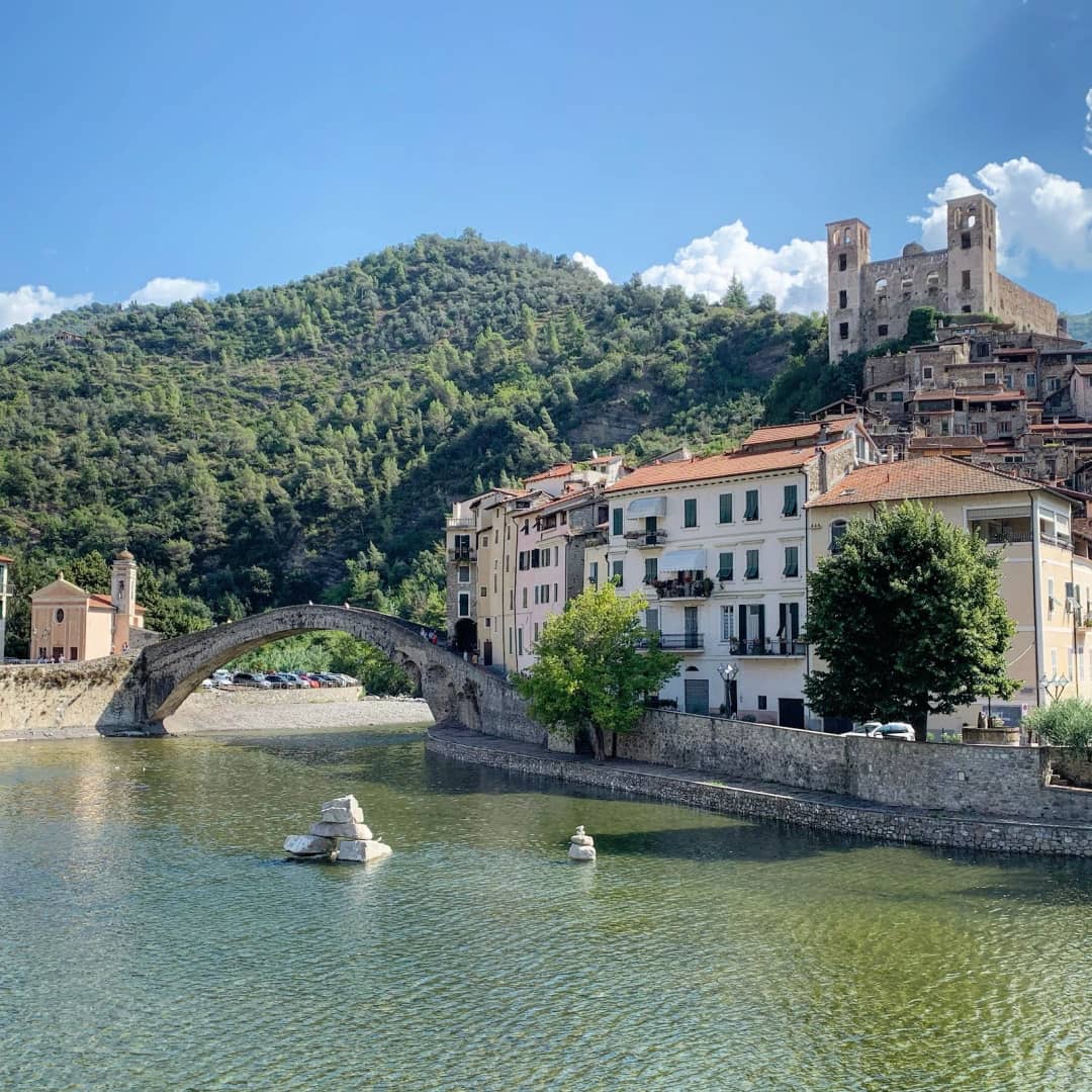 Il borgo fortificato di Dolceacqua